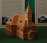 Jeden z modelů dřevěných kostelů na výstavě